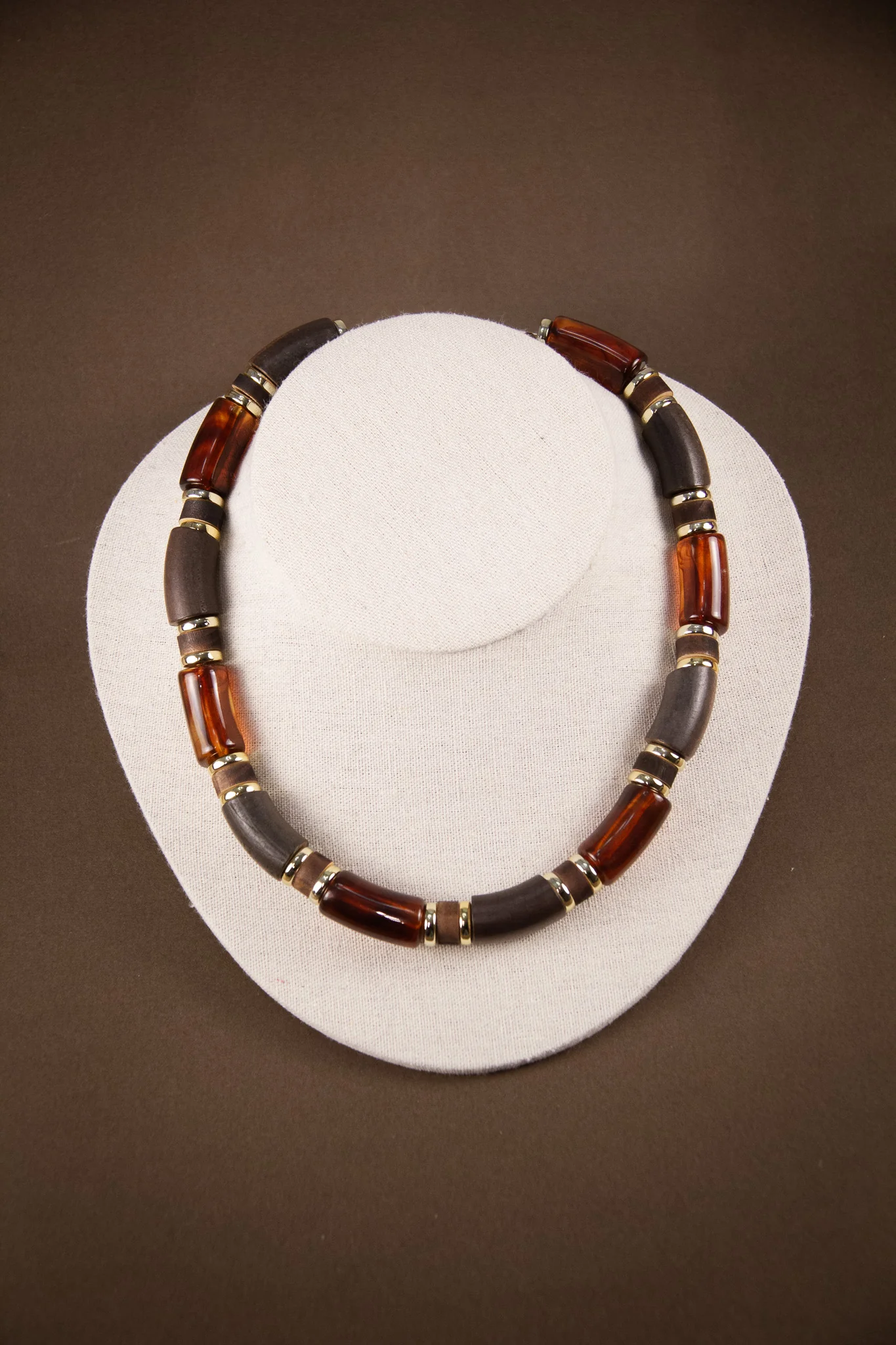 COLLARES